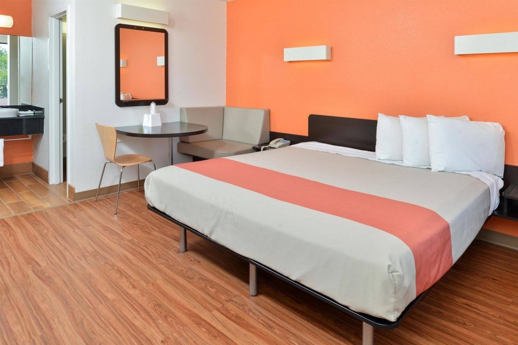 Фото Oyo Hotel Lake Park/Valdosta I-75