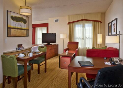 Гостиница Residence Inn Newport News Airport в Ньюпорт Ньюс