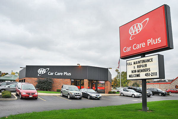 Express oil change Aaa Car Care Plus: Columbus Northwest, Columbus, photo
