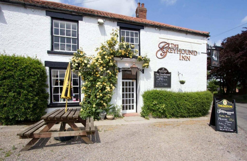 Hotel Greyhound Inn, North Yorkshire County, photo