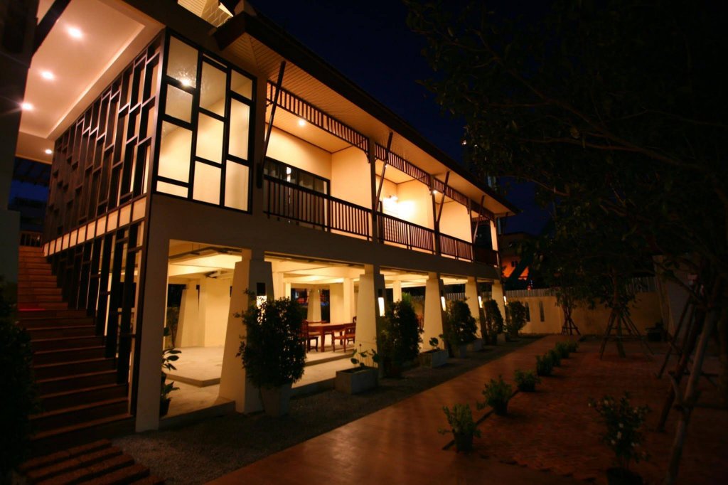 Фото Lotusland Resort