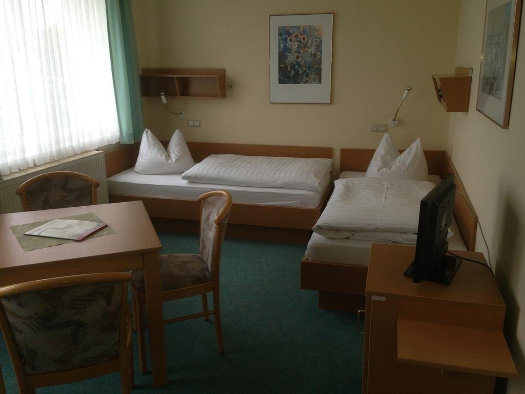 Фото Hotel Zum Sportforum