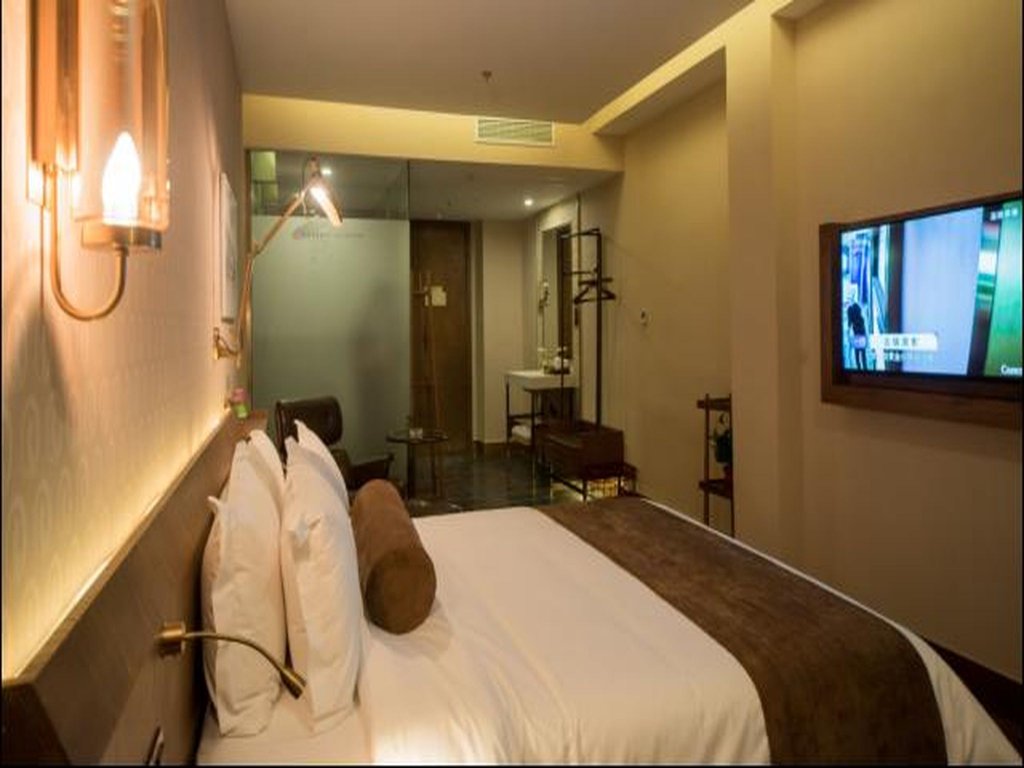 Фото James Joyce Coffee Hotel Suzhou Mudu Subway Station Branch