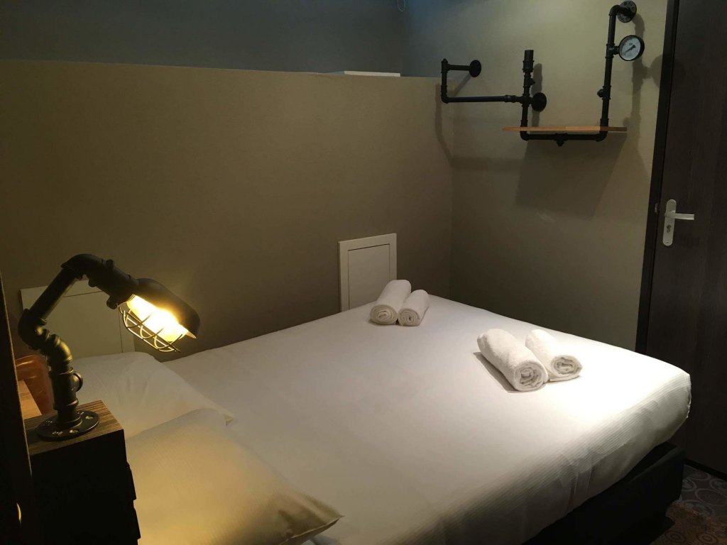 Фото The Alfred Hotel