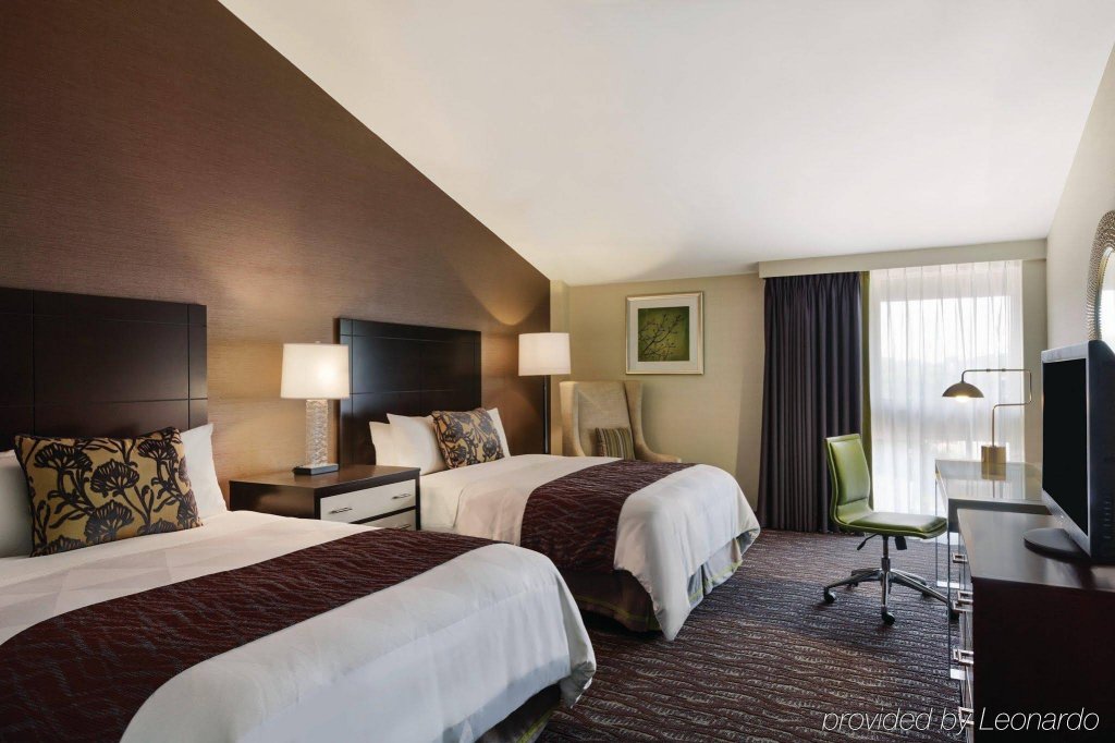Фото Delta Hotels by Marriott Baltimore North