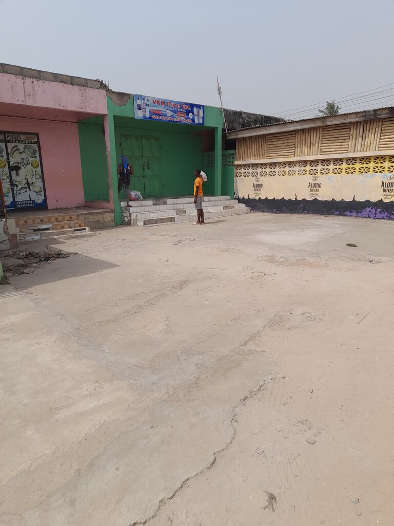 Water store VKM Price, Accra, photo