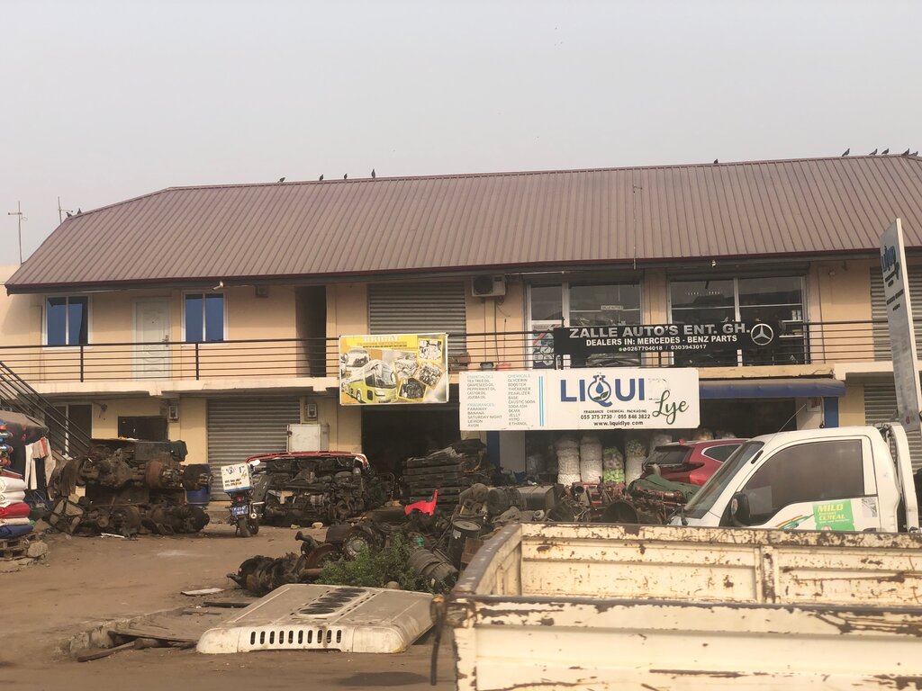 Chemical equipment Liquid Lye, Accra, photo