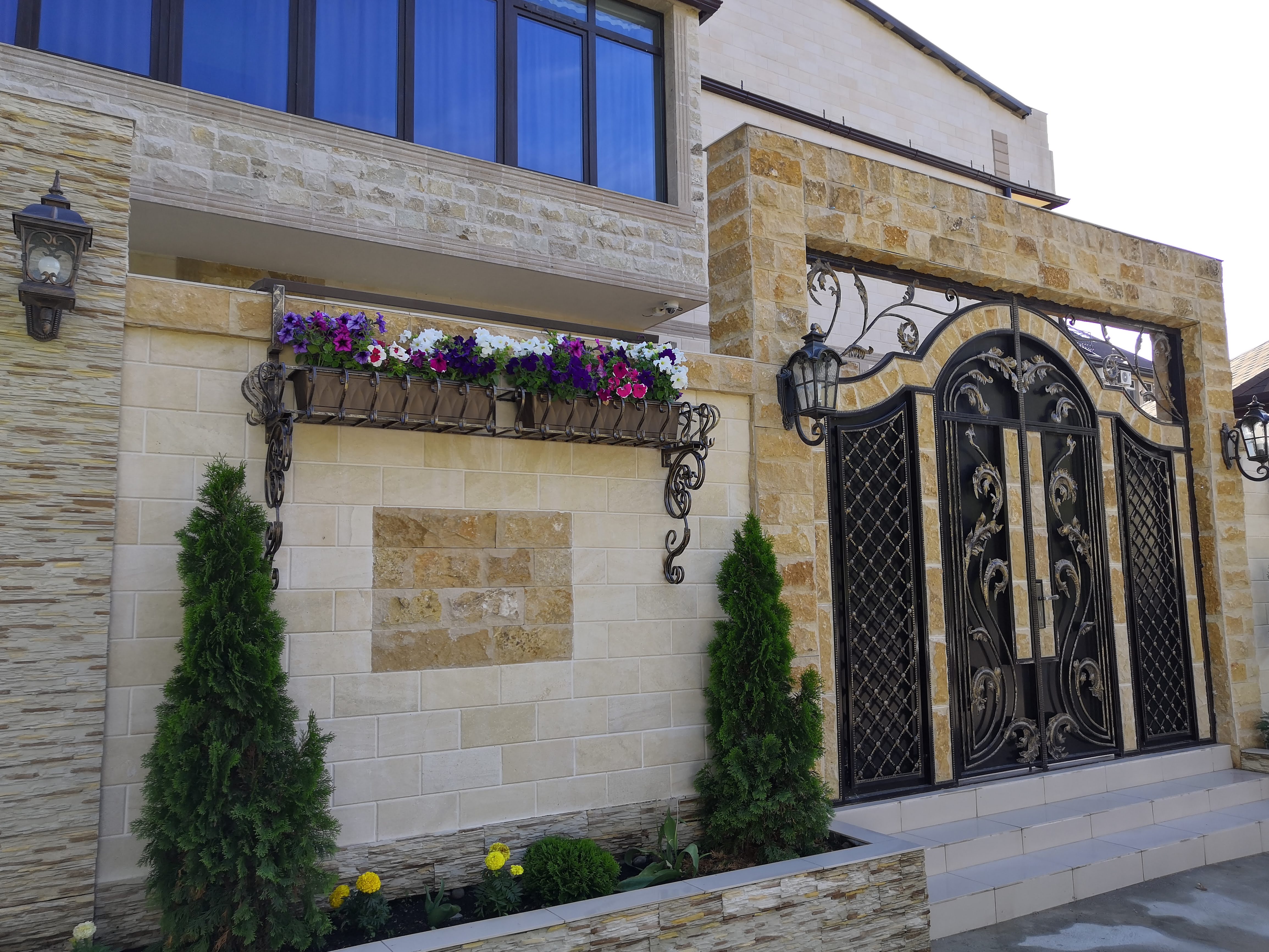 Фото Бастион