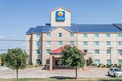 Гостиница Comfort Inn & Suites