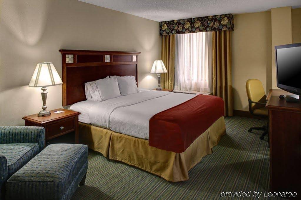 Фото Holiday Inn Express Richmond Downtown, an Ihg Hotel