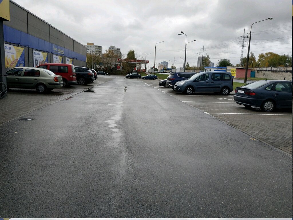 Автомобильная парковка Парковка, Минск, фото
