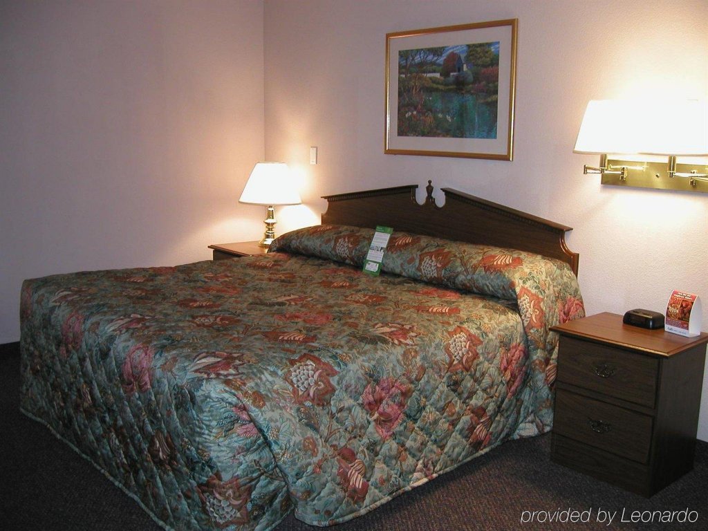 Фото InTown Suites Extended Stay Newport News Va - I-64