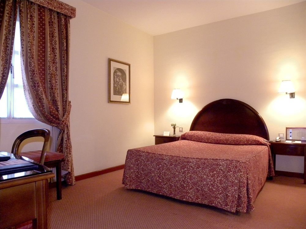 Фото Monasterio de San Miguel