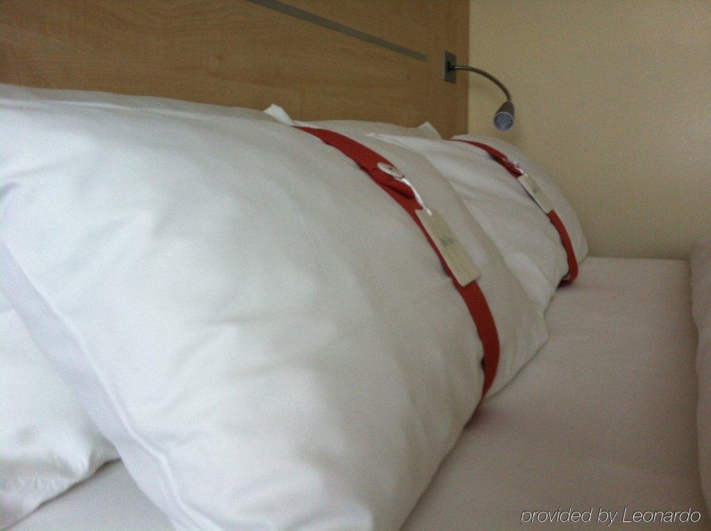 Фото Premier Inn Stuttgart Airport