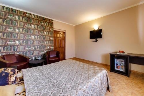 Фото Marton Вилла Марс