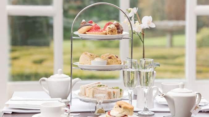 Фото The Landmark Hotel and Leisure Club