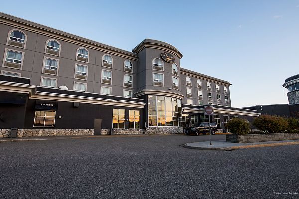 Фото Prestige Hudson Bay Lodge & Conference Centre