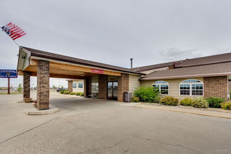 Фото Fireside Inn & Suites