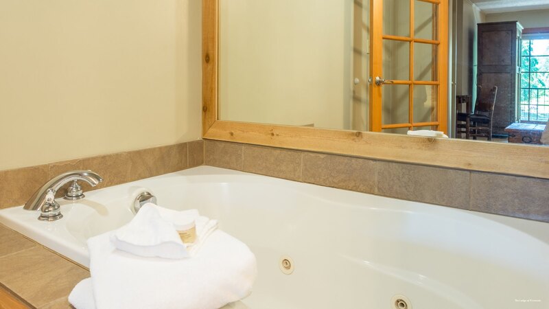 Фото The Lodge at Riverside