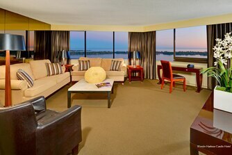 Фото The Westin Harbour Castle