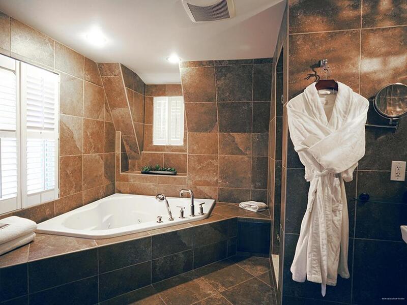 Фото The Peacock Inn, Ascend Hotel Collection