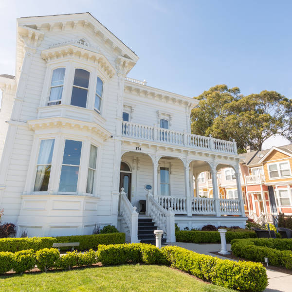 Фото West Cliff Inn - A Four Sisters Inn