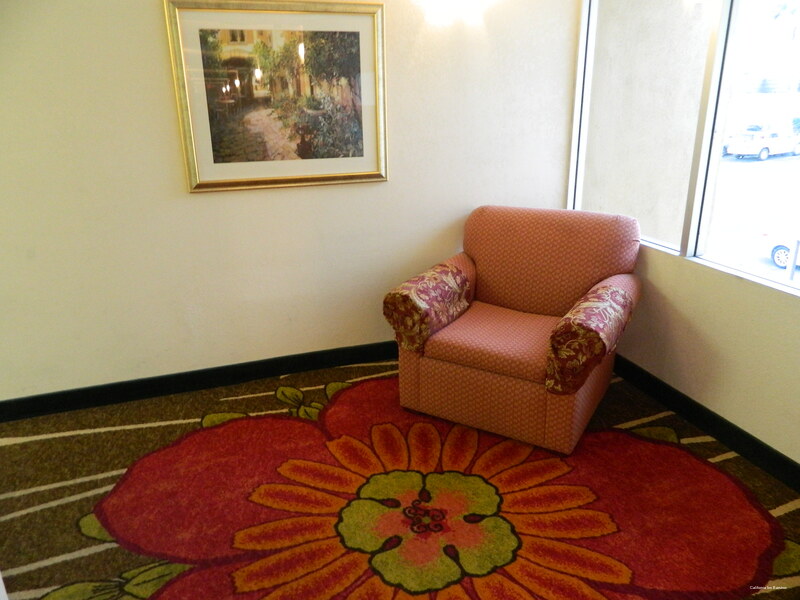 Фото California Inn