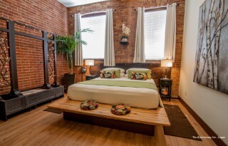 Фото The Anniversary Inn Logan