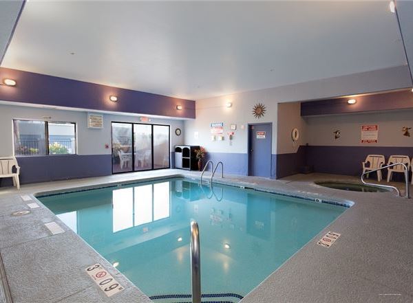 Фото Holiday Inn Express Santa Rosa North, an Ihg Hotel