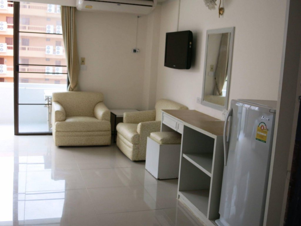 Фото Jomtien longstay hotel