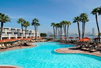 Гостиница Coronado Island Marriott Resort & SPA