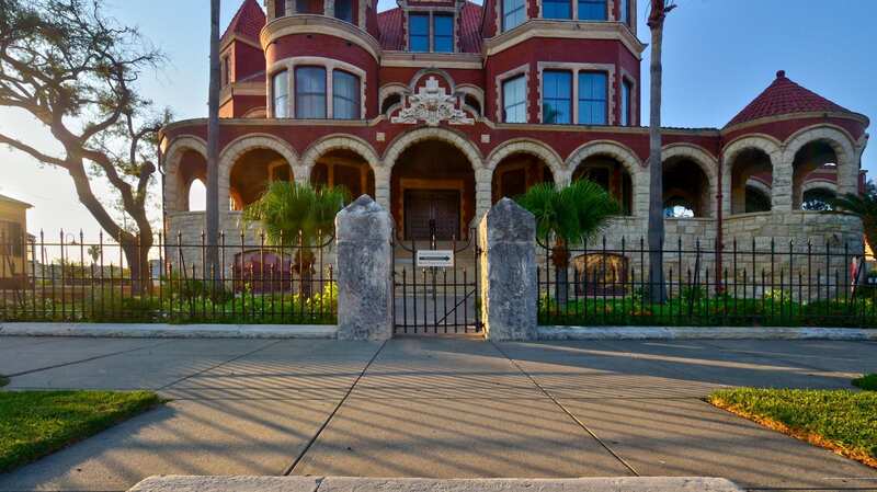 Фото Moody Gardens Hotel, SPA and Convention Center