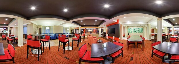 Фото Courtyard by Marriott Tallahassee North/I-10 Capital Circle