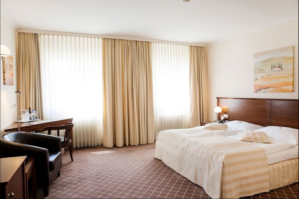 Фото отеля 3