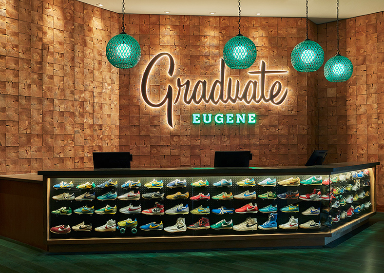 Фото Graduate Eugene