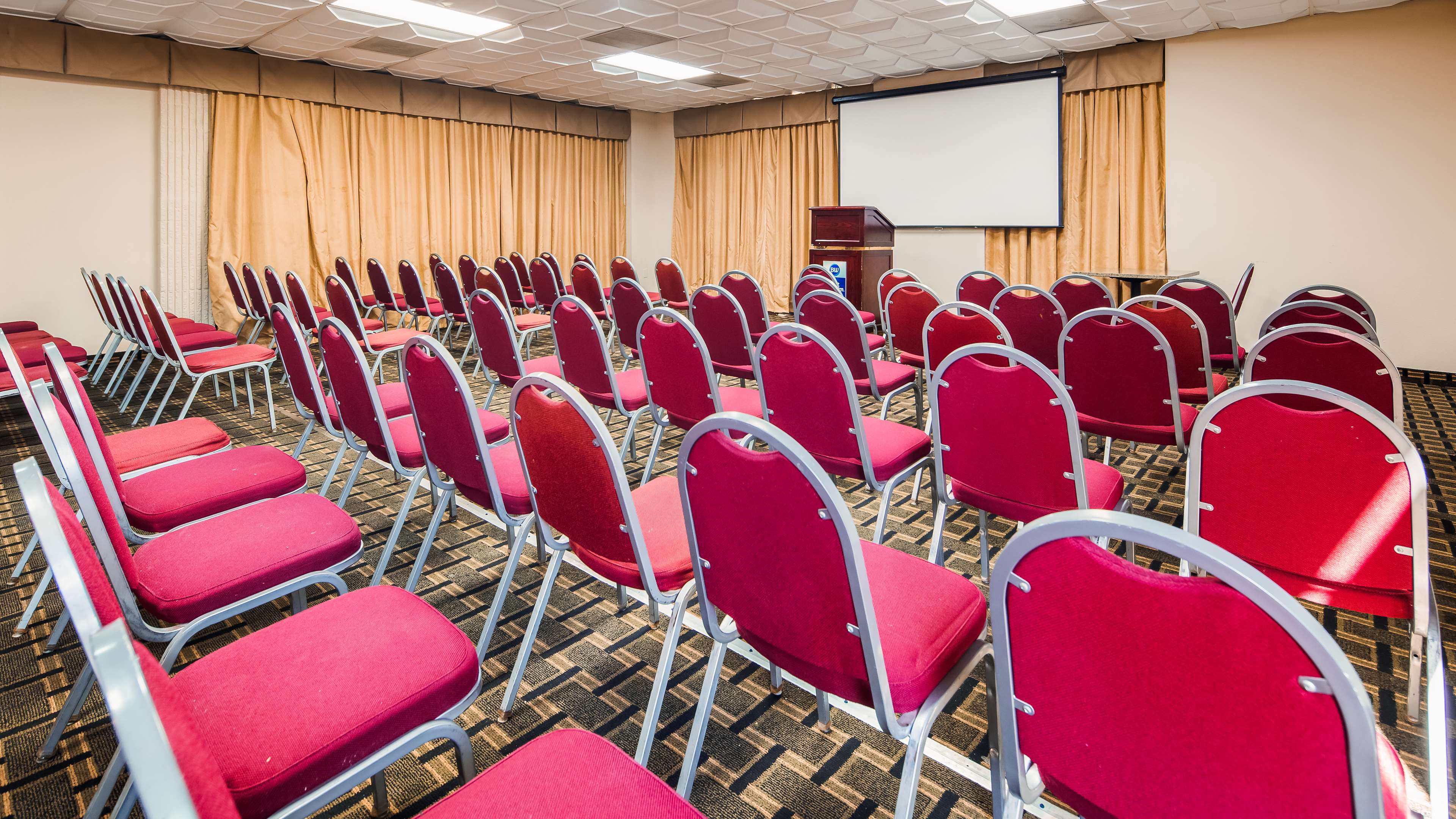 Фото Best Western Sterling Hotel & Suites