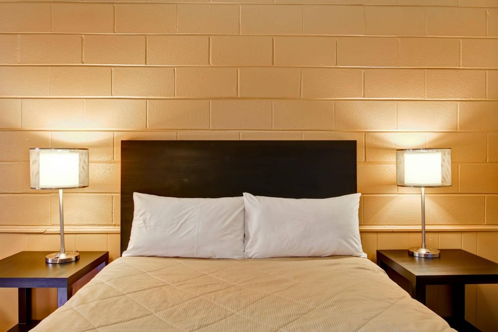 Фото Hotel Richmond Hill On North