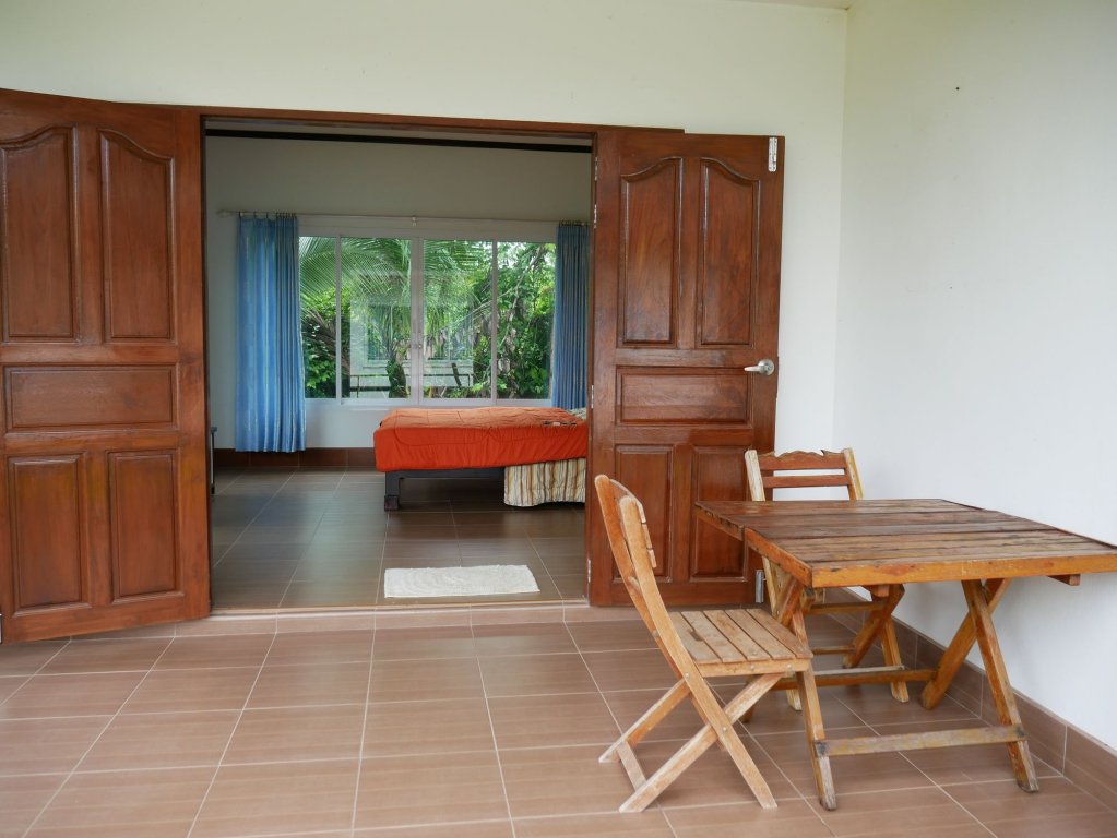 Фото Oyo 1036 Ban Bum Resort