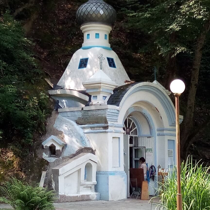Храм в горячем ключе
