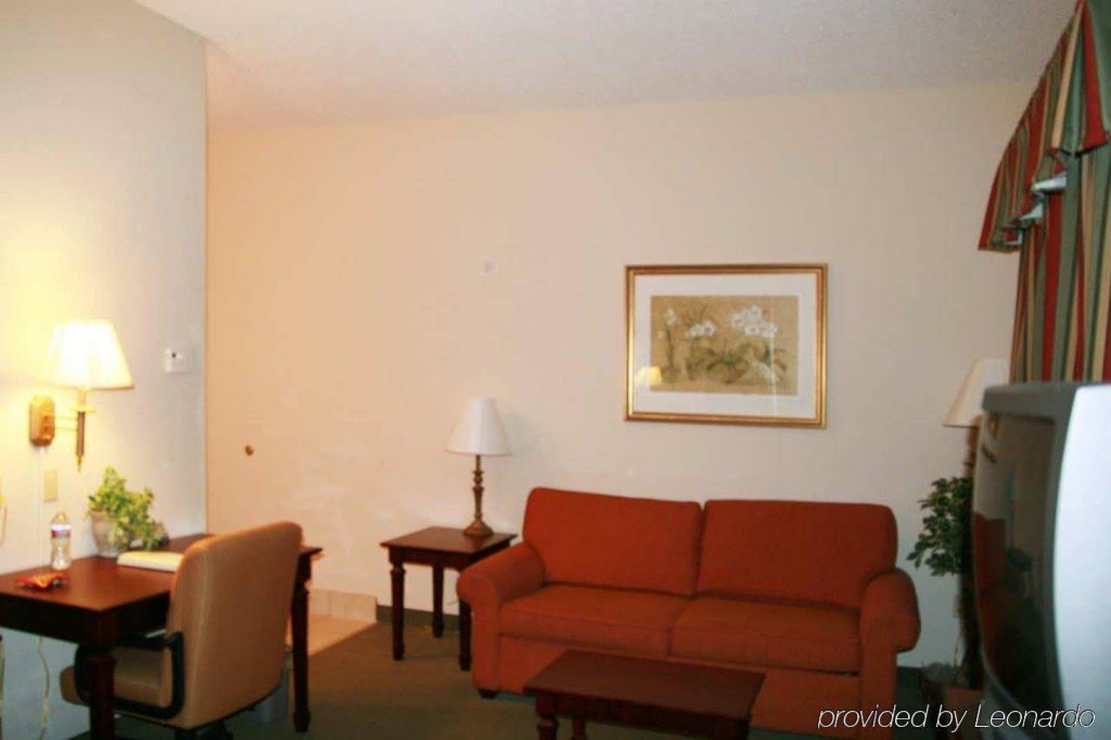 Фото Hampton Inn & Suites Lafayette