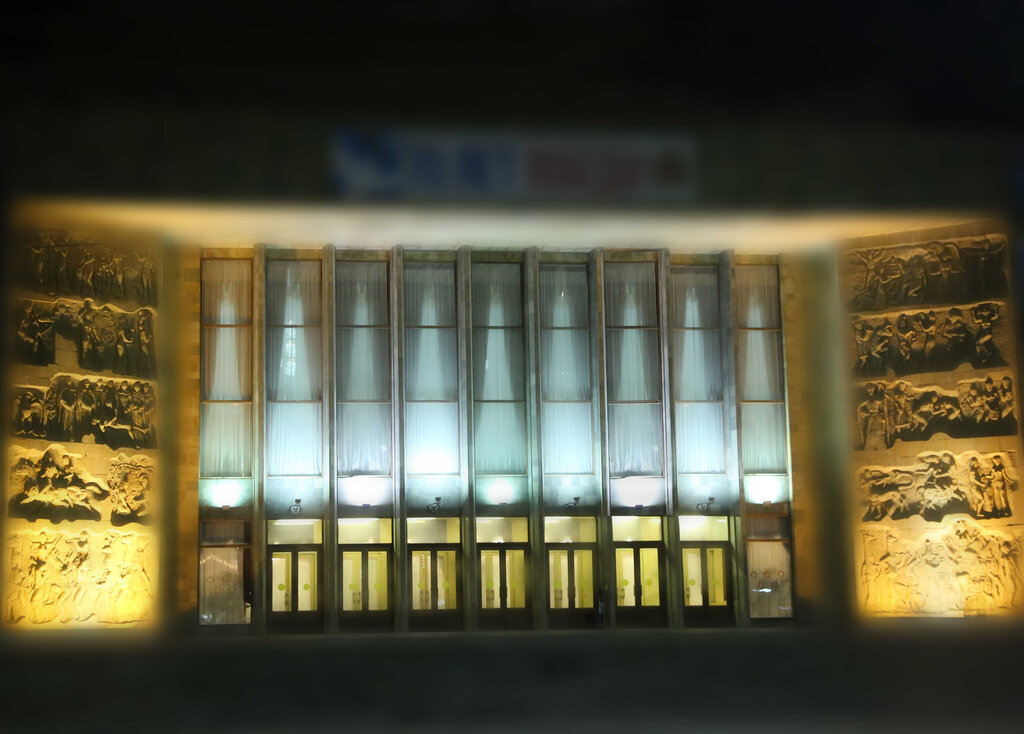 مسرح Gorky Russian Drama Theatre ، ماخاتشكالا، صورة