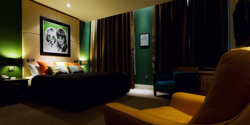 Фото Hard Days Night Hotel