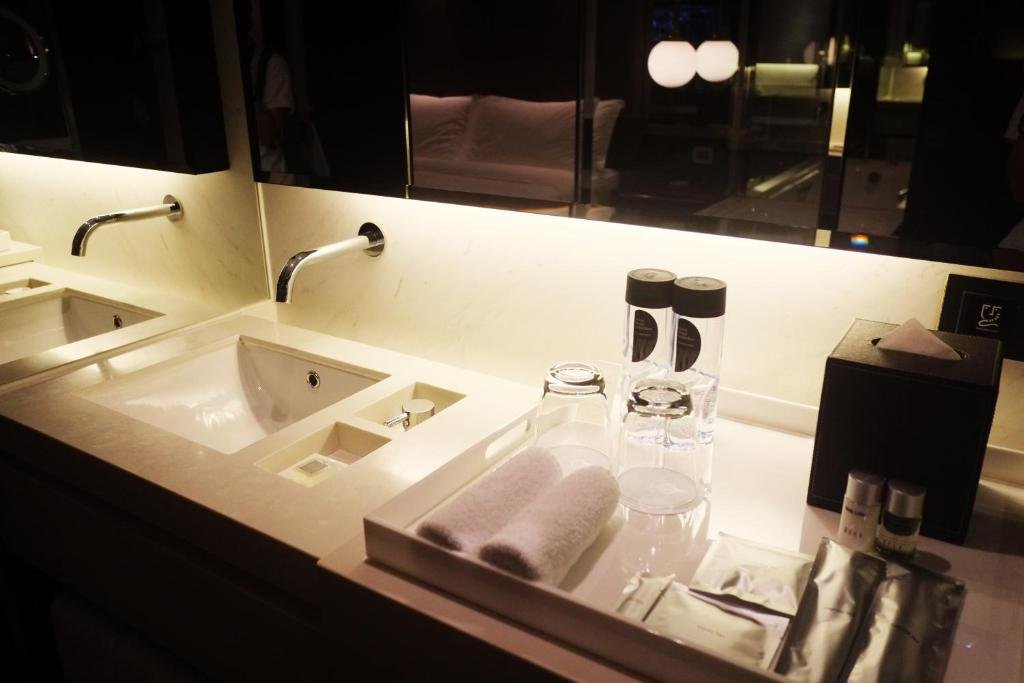 Фото The Mira Hong Kong Hotel