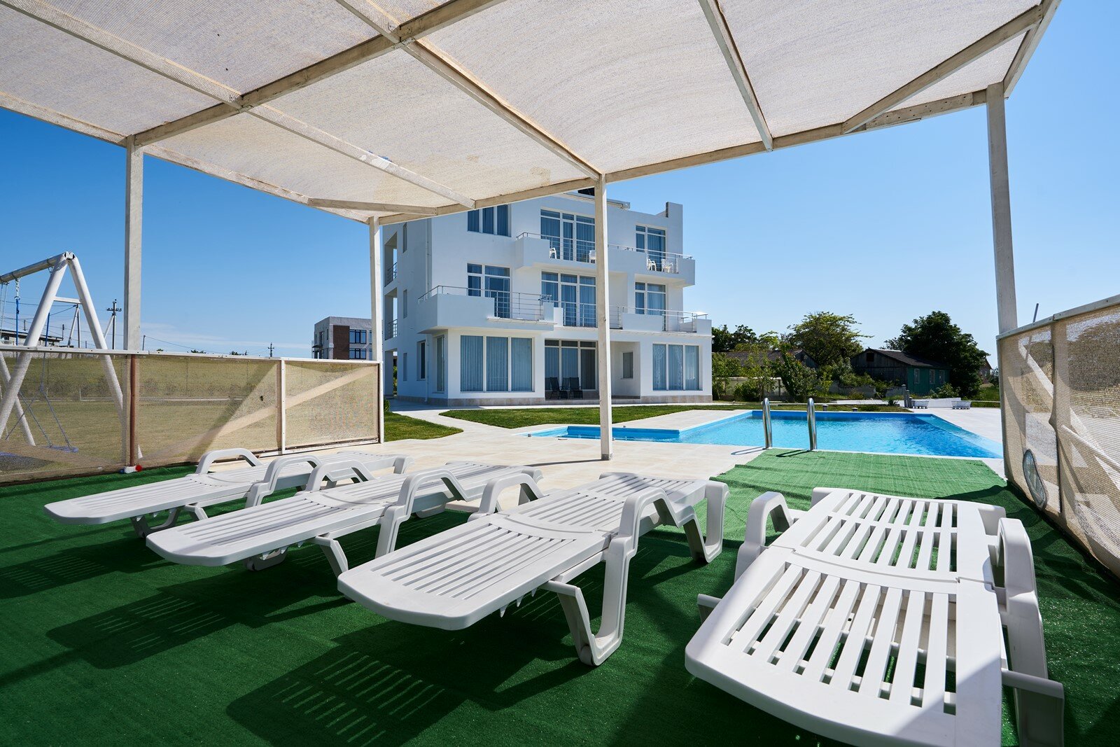 Фото отеля 2