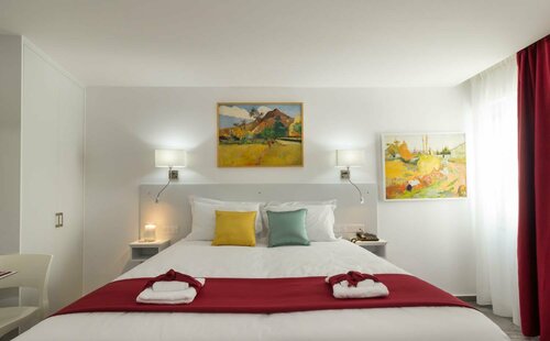 Гостиница Art & Wine Studios and Apts в Ларнаке