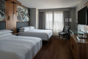 Гостиница New Orleans Marriott Warehouse Arts District