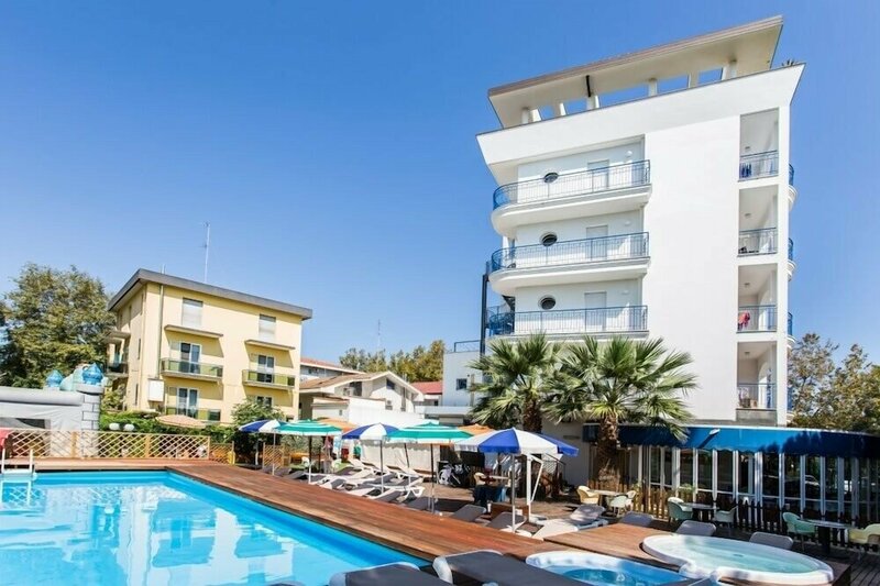 Гостиница Hotel Lido Europa в Риччоне
