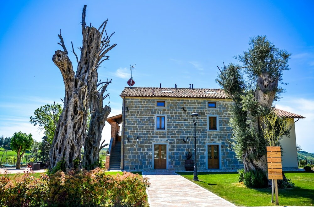 Фото Tenuta Borgo Santa Cecilia