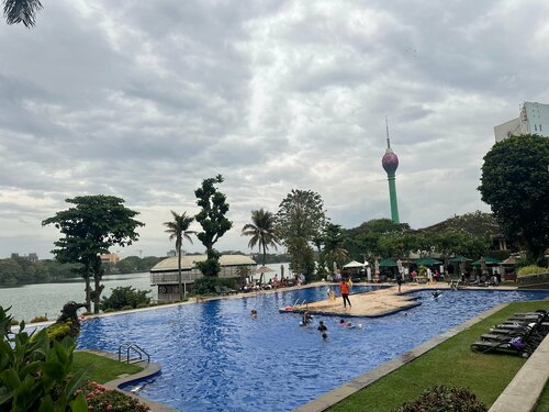 Внешний вид отеля Cinnamon Lakeside Colombo в Коломбо, фото 5