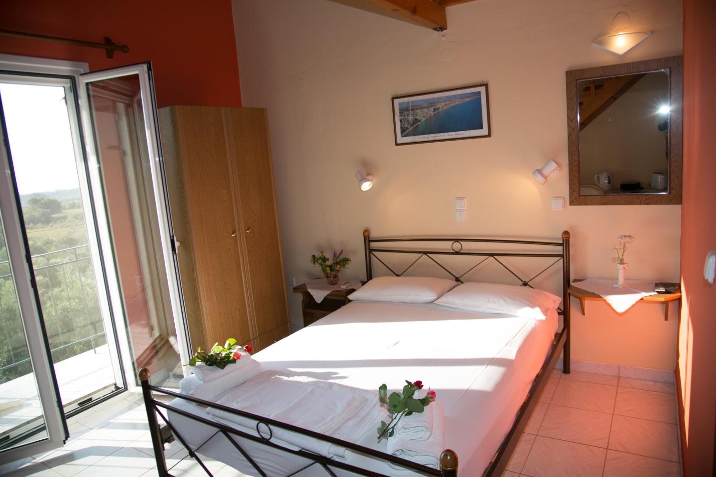 Фото Almyros Studios & Apartments